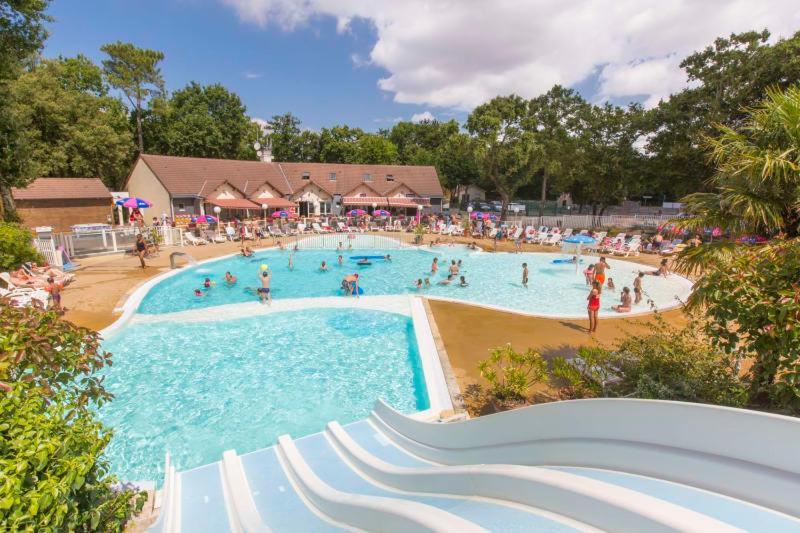Camping Officiel Siblu Les Pierres Couchees Saint-Brévin-les-Pins Exteriör bild