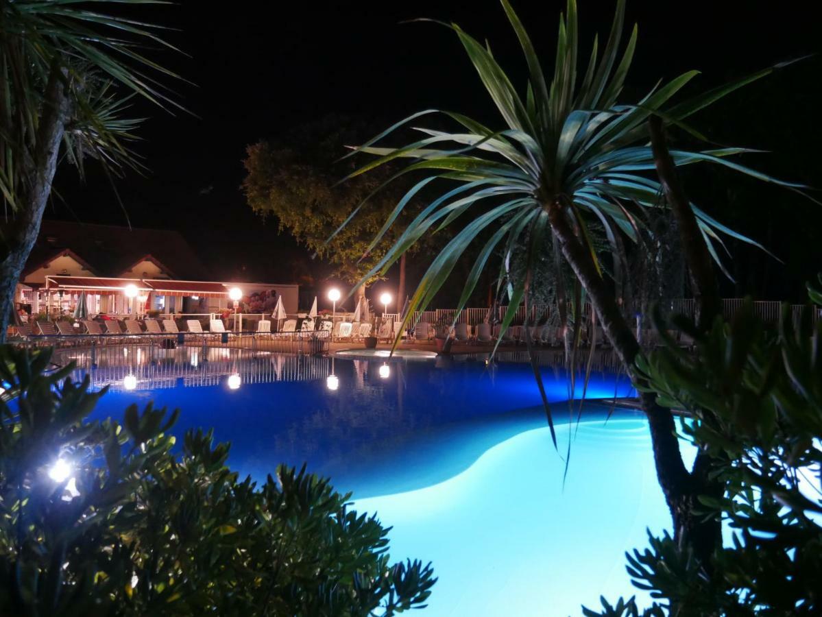 Camping Officiel Siblu Les Pierres Couchees Saint-Brévin-les-Pins Exteriör bild