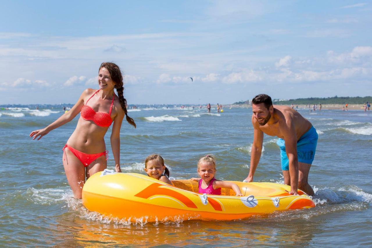 Camping Officiel Siblu Les Pierres Couchees Saint-Brévin-les-Pins Exteriör bild